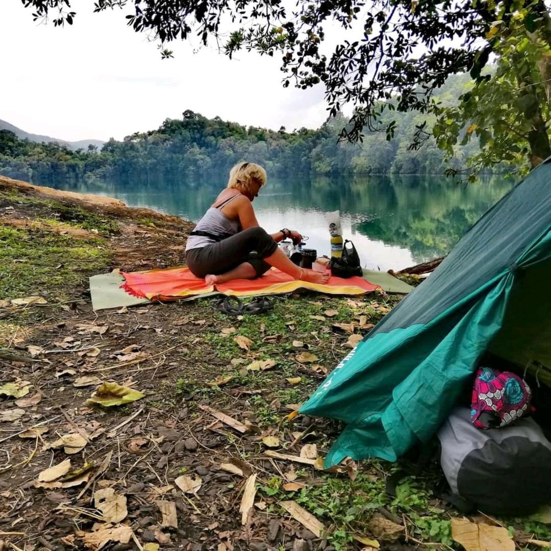 Dave The Cave Eco Lodge And Cultural Campsite Rubirizi Bagian luar foto